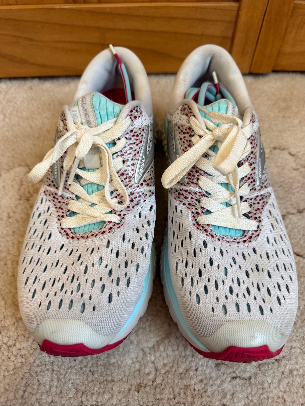 Brooks Glycerin Women’s Athletic Shoes — 7 1/2 - Picture 2 of 10